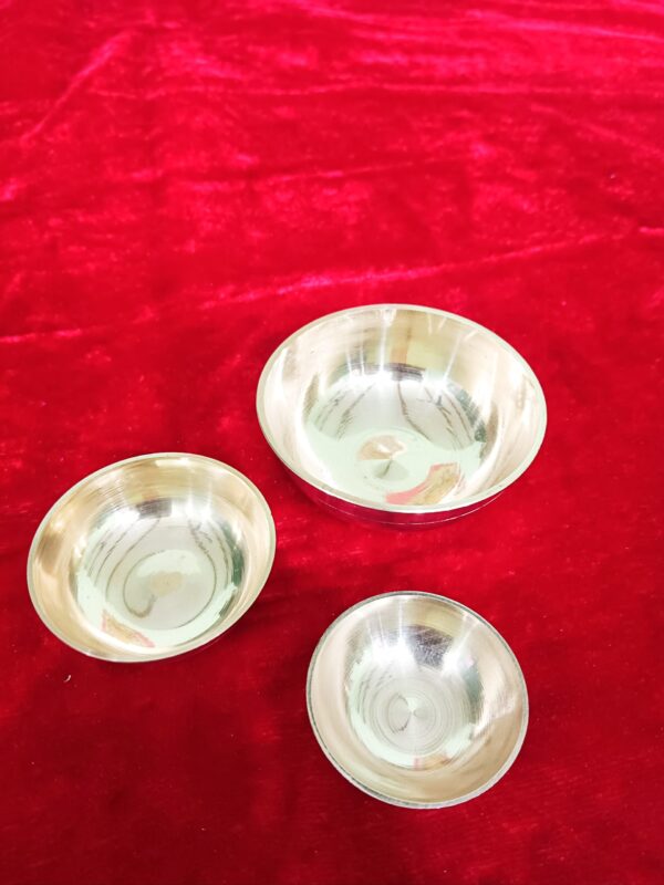 Set of all size peetal katori